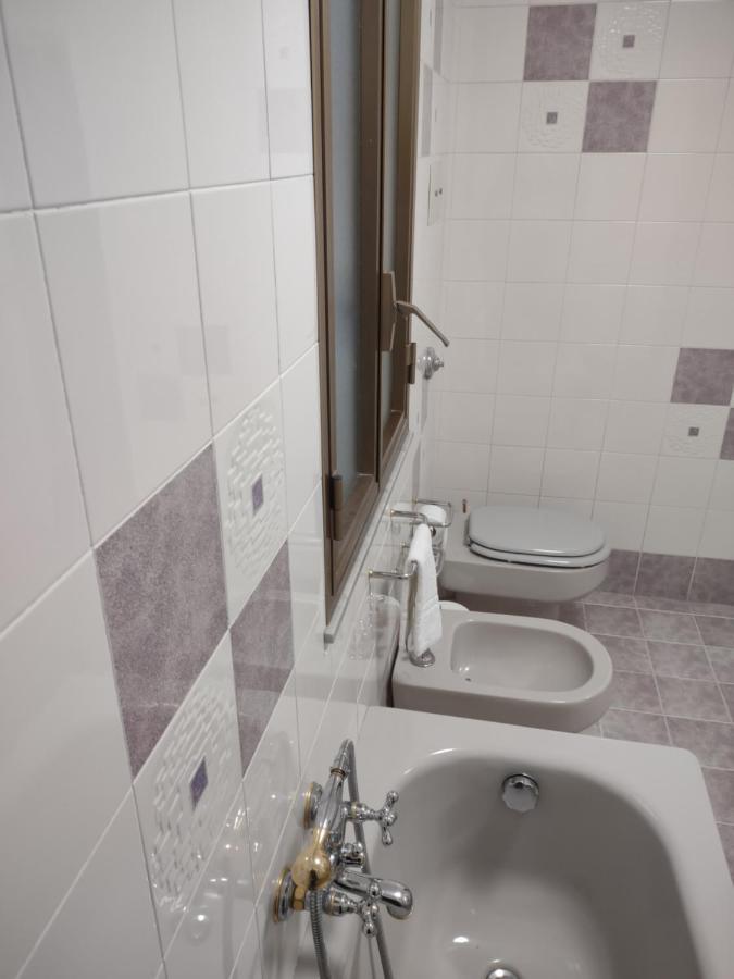 Central Apartment A Due Passi Dal Porto Palermo Eksteriør billede
