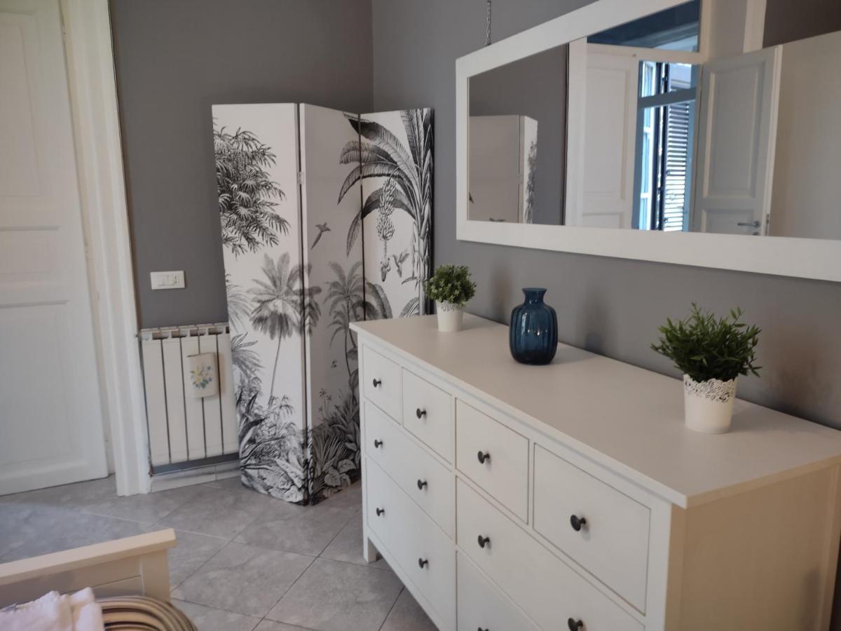 Central Apartment A Due Passi Dal Porto Palermo Eksteriør billede