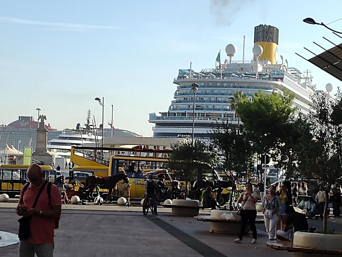 Central Apartment A Due Passi Dal Porto Palermo Eksteriør billede